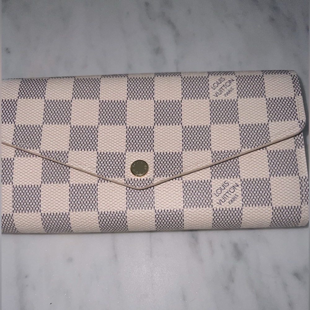 Louis Vuitton Sarah Wallet